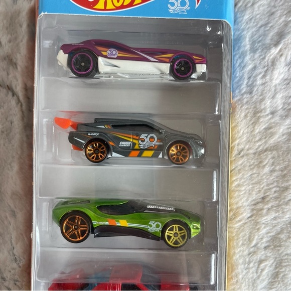 Hot Wheels 50th Anniversary Track Stars Set - Picture 6 of 7